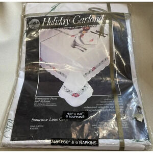 Sunweave Poinsettia Holiday Garland Embroidered 6 Napkins + Tablecloth‎ NEW